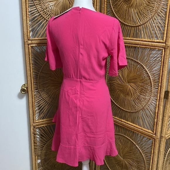 She + Sky‎ Women’s Medium Hot Pink Flare Ruffle V-Neck Mini Dress Barbie - Picture 8 of 16